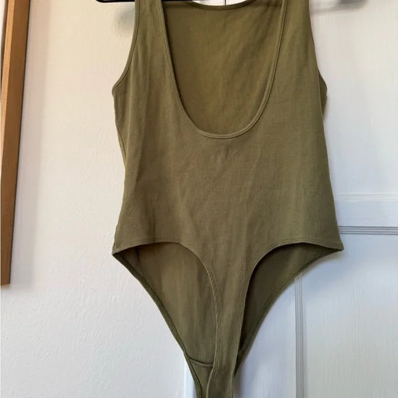 Aerie Women’s Large Olive Bodysuit - Picture 2 of 5